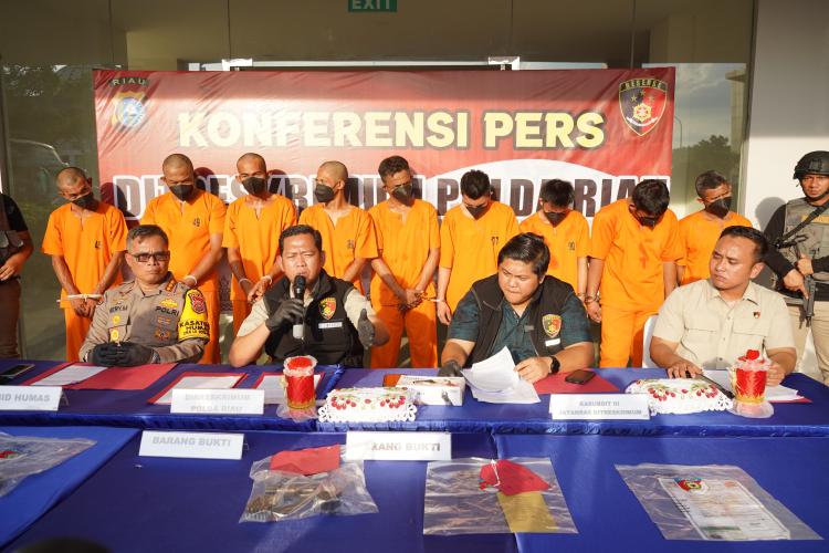 Miliki Senpi Ilegal, 4 Orang Diringkus Ditreskrimum Polda Riau