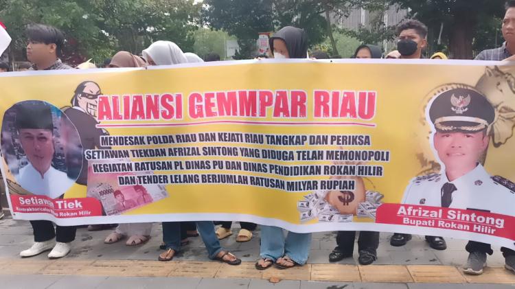 4 Dugaan Korupsi Bupati Rohil, GEMMPAR : Tangkap dan Periksa Afrizal Sintong