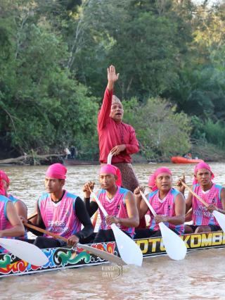 Gagal Jadi Pemuncak, Sang Ratu Helmina Raih Peringkat Tiga di Rayon II Hulu Kuantan 2025